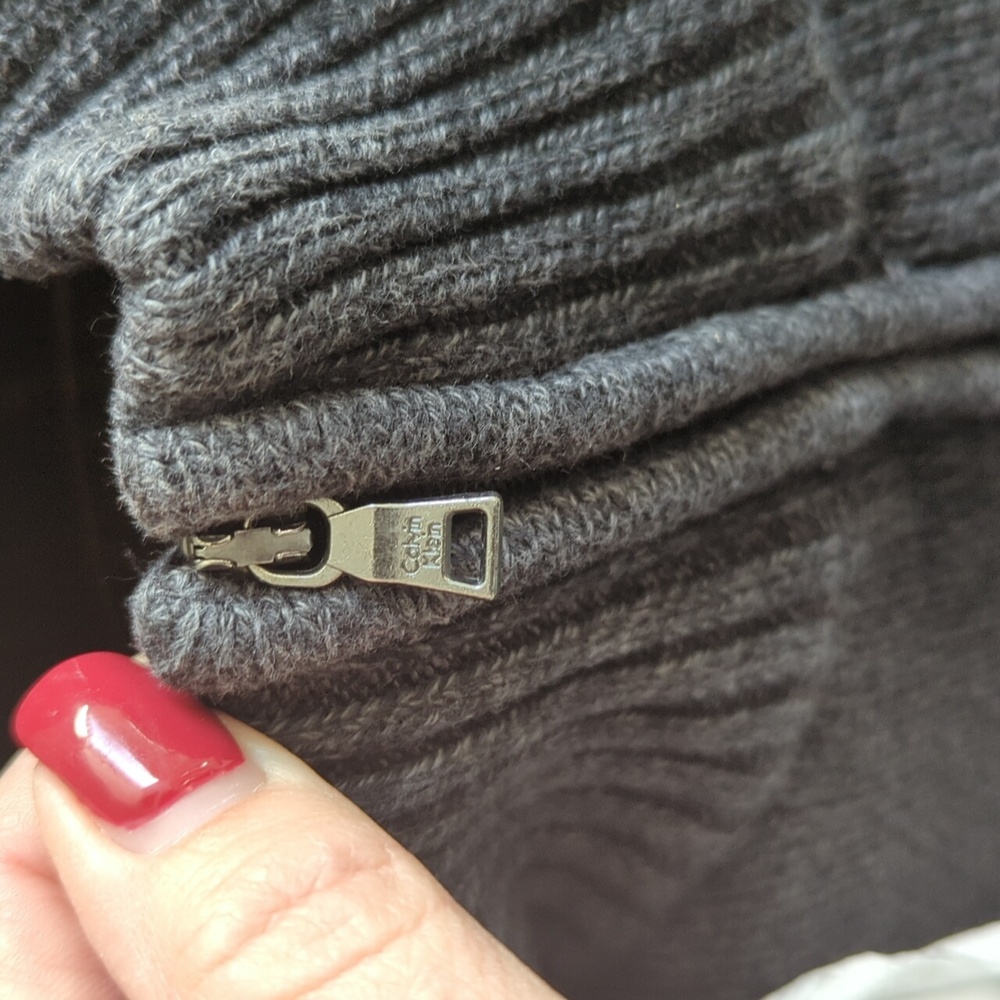 Calvin Klein Men's Dark Gray Sweater, Size L - Picture 8 of 8